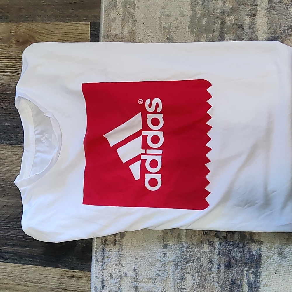 Adidas top